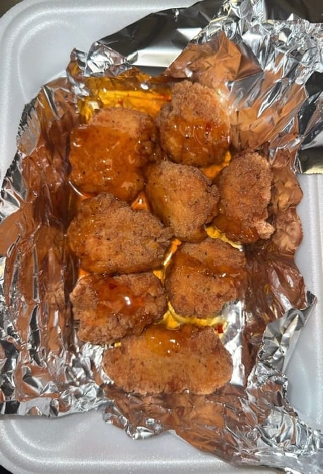 Boneless Wings with Fries.